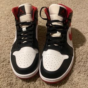 Air jordan 1 mid, black gym red men’s US 11